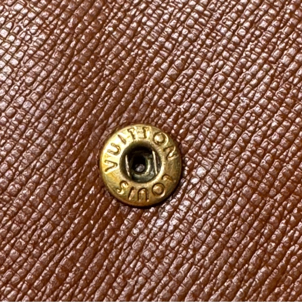 Louis Vuitton Monogram Bifold Wallet - Vintage 1994 - Picture 4 of 16